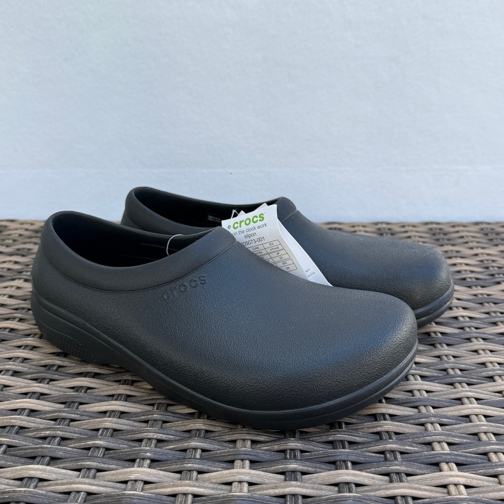 Crocs On The Clock Work Slip-On Clogs Black Men's 7 Women's 9 NWT